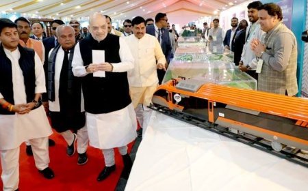 केंद्रीय गृह मंत्री श्री शाह एवं मुख्यमंत्री डॉ. यादव ने निवेश से रोजगार-अटल संकल्प विषय पर लगी प्रदर्शनी का किया अवलोकन