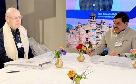 मुख्यमंत्री डॉ. यादव ने की मैनचेस्टर यूनाइटेड के निदेशक से चर्चा