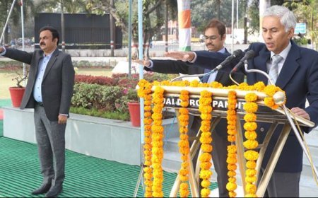 मुख्य सचिव श्री जैन ने राष्ट्रीय मतदाता दिवस पर दिलायी शपथ