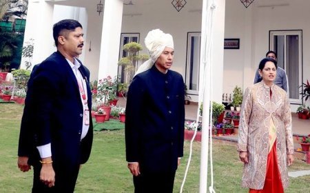 मुख्य सचिव श्री अनुराग जैन ने गणतंत्र दिवस पर फहराया राष्ट्रीय ध्वज