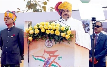 मुख्यमंत्री डॉ. यादव ने शिप्रा के तट पर उज्जैन में फहराया राष्ट्रीय ध्वज