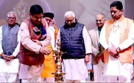 मुख्यमंत्री डॉ. मोहन यादव ने इंदौर में दिव्य संतान प्रकल्प और पुस्तक विमोचन समारोह को संबोधित किया