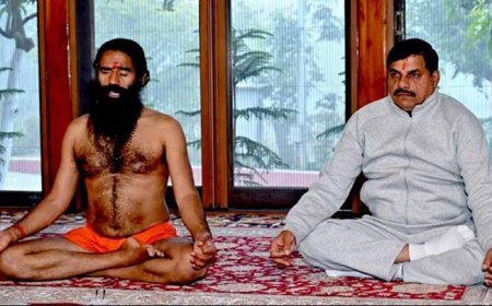 मुख्यमंत्री डॉ. मोहन यादव ने हरिद्वार में पतंजली योगपीठ में बाबा रामदेव के साथ योग किया।