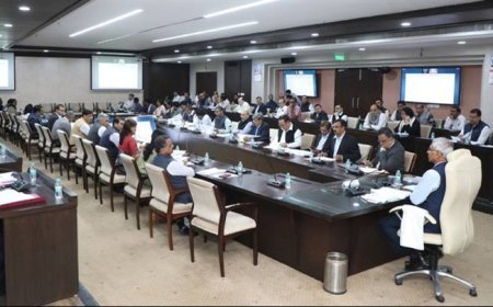 मुख्य सचिव श्री जैन ने की विधान सभा के बजट सत्र की तैयारियों के साथ ही शासकीय योजनाओं और सुशासन की समीक्षा