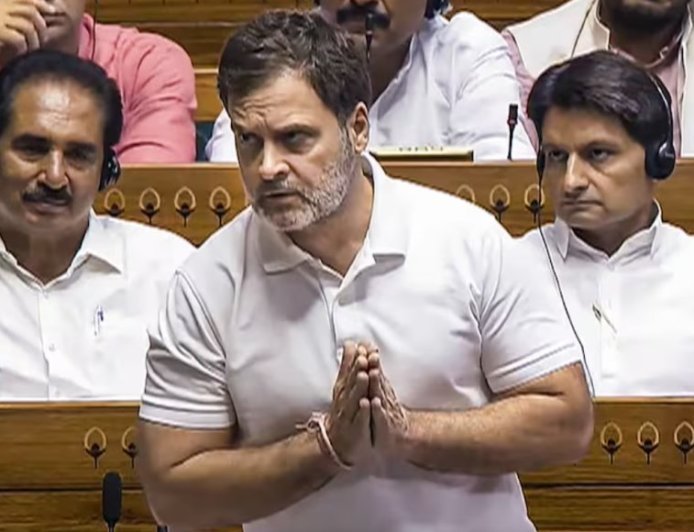 एपस्टीन फाइल्स पर बयान से बवाल: राहुल गांधी के खिलाफ कार्रवाई पर सरकार बैकफुट?