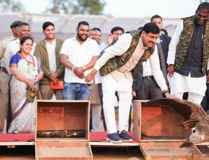 पारिस्थितिकी तंत्र में सहयोगी पशु पक्षियों के संरक्षण के लिए राज्य सरकार प्रतिबद्ध: मुख्यमंत्री डॉ यादव