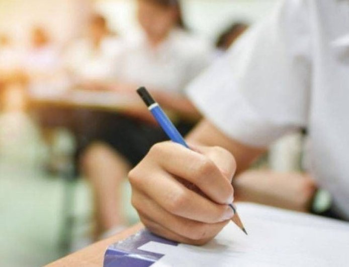 इंदौर 8वीं बोर्ड परीक्षा में नकल की शिकायत से हड़कंप, जांच में निकला मामला गलतफहमी का