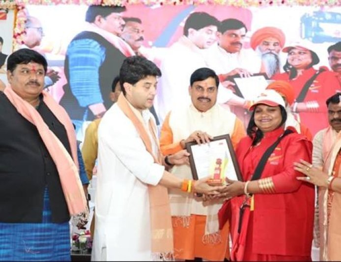 प्रधानमंत्री श्री मोदी के नेतृत्व में भारतीय डाक व्यवस्था में आये निर्णायक परिवर्तन : मुख्यमंत्री डॉ. यादव