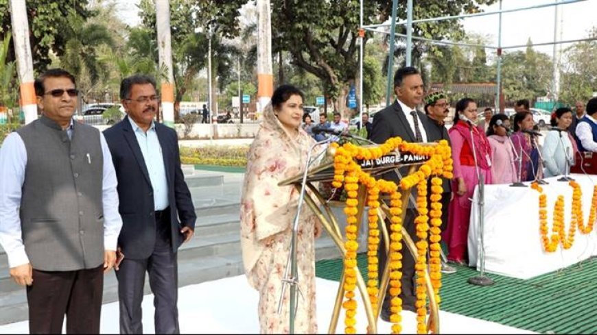 मंत्रालय में राष्ट्र-गीत "वंदे-मातरम" एवं राष्ट्र-गान "जन-गण-मन" का सामूहिक गायन हुआ