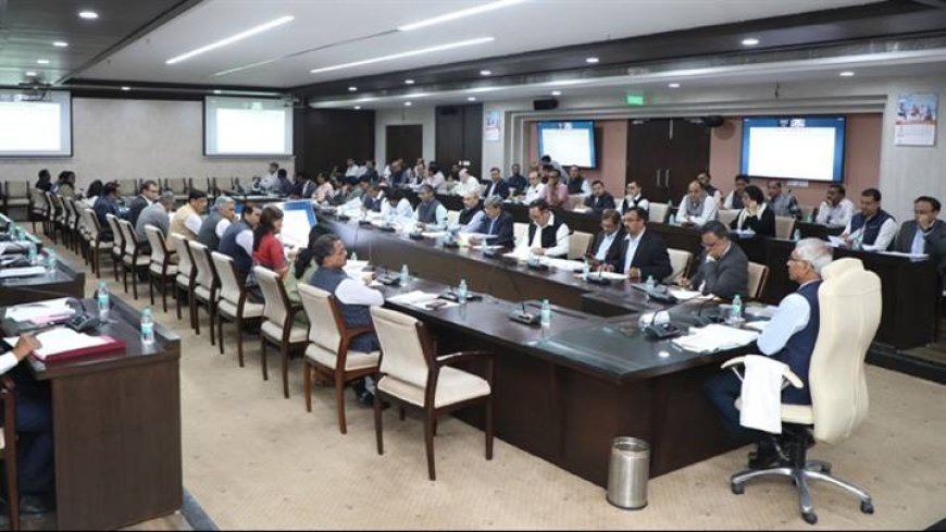 मुख्य सचिव श्री जैन ने की विधान सभा के बजट सत्र की तैयारियों के साथ ही शासकीय योजनाओं और सुशासन की समीक्षा