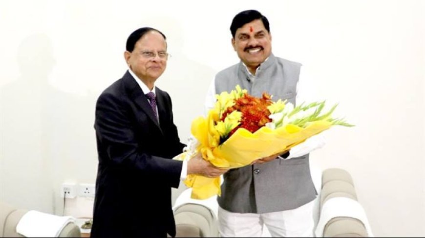 मुख्यमंत्री डॉ. यादव से प्रधानमंत्री के प्रधान सचिव डॉ. मिश्रा ने की सौजन्य भेंट