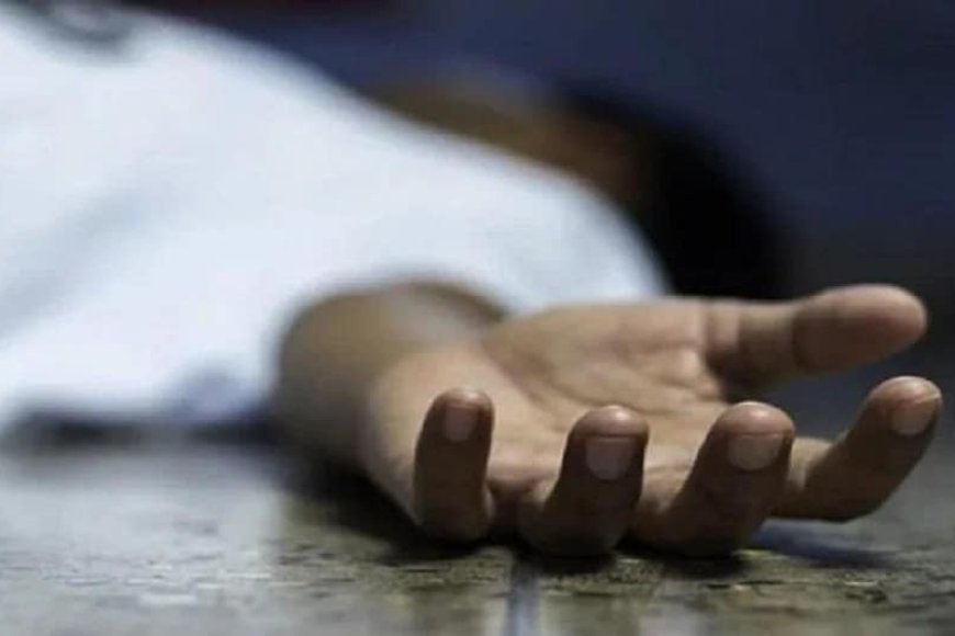 मेडिकल छात्रा की मौत पर सस्पेंस, कमरे से मिली एसिड की बोतल