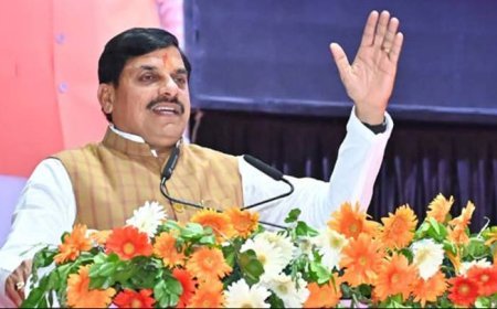 मुख्यमंत्री डॉ.मोहन यादव ने जबलपुर के गीता भवन में फिट इंडिया वुमन्स वीक-2026 अंतर्गत राष्ट्रीय HPV टीकाकरण अभियान के कार्यक्रम को संबोधित किया।