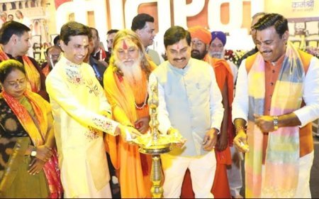 कवि सम्मेलन हमारी समृद्ध काव्य परम्पराओं के हैंसजीव संवाहक : मुख्यमंत्री डॉ. यादव