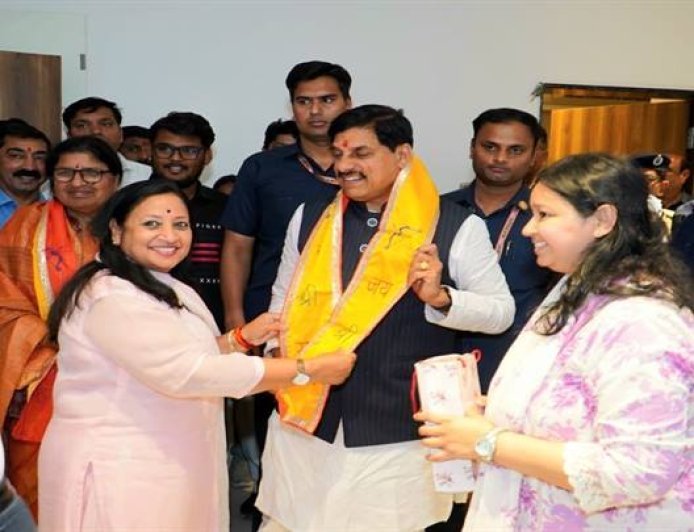 मुख्‍यमंत्री डॉ. यादव के प्रयासों से स्‍वदेश लौटे जैन परिवार ने जताया आभार