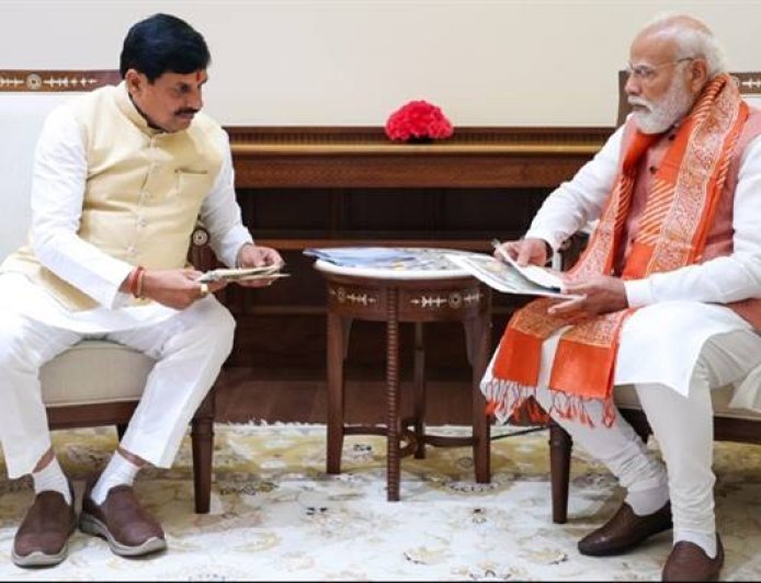 प्रधानमंत्री श्री मोदी से मुख्यमंत्री डॉ. यादव ने नई दिल्ली में की भेंट