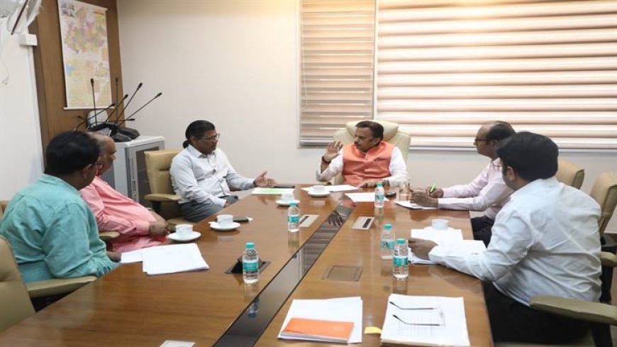 क्षेत्र के समग्र विकास के लिए सुदृढ़ अधोसंरचना का विकास अत्यंत आवश्यक: उप मुख्यमंत्री श्री शुक्ल