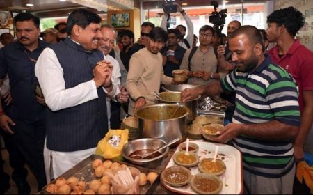 मुख्यमंत्री डॉ. यादव की सादगी ने जीता वाराणसी के लोगों का दिल