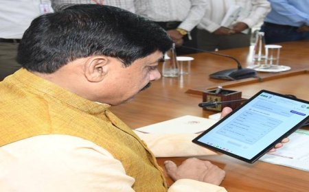 मुख्यमंत्री डॉ. मोहन यादव ने मुख्यमंत्री निवास में स्व-गणना पोर्टल पर प्रारंभिक पंजीकरण की स्व-गणना प्रक्रिया के साथ प्रदेश में जनगणना 2027 की प्रक्रिया का शुभारंभ किया।