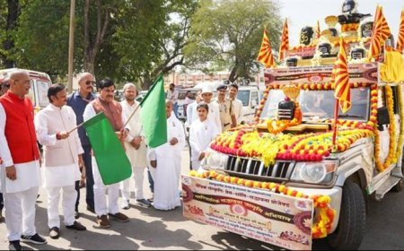 पारिवारिक संस्कृति व प्रेम, शांति, सद्भावना रथ को मुख्यमंत्री डॉ. यादव ने दिखाई हरी झण्डी