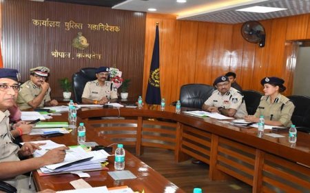 पुलिस महानिदेशक श्री कैलाश मकवाणा की अध्‍यक्षता में रेलवे सुरक्षा एवं सिंहस्थ-2028 की तैयारियों को लेकर पुलिस मुख्यालय में उच्चस्तरीय समन्‍वय समिति की बैठक आयोजित