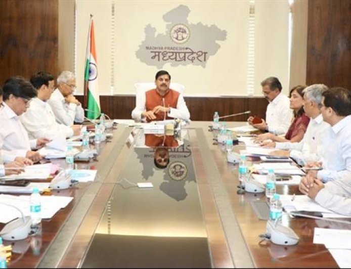 जनकल्याण के कामों में तेज़ी लायें, निरीक्षण करें, गांवों में करें रात्रि विश्राम : मुख्यमंत्री डॉ. यादव