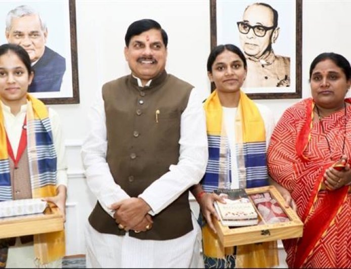 बारहवीं बोर्ड टॉपर छात्राओं को प्रोत्साहनस्वरूप दी जाएगी एक-एक लाख रुपये की राशि : मुख्यमंत्री डॉ. यादव