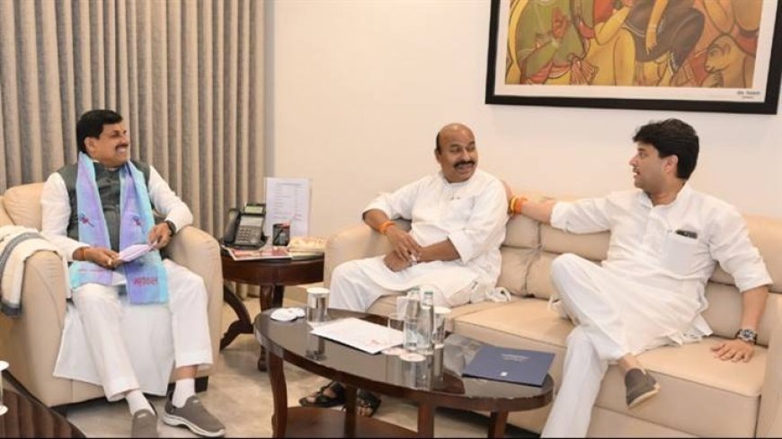 मुख्यमंत्री डॉ. यादव ने केंद्रीय मंत्रियों और सांसदों से मुलाकात और चर्चा की