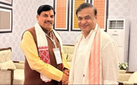 मुख्यमंत्री डॉ. यादव गुवाहाटी में असम के मुख्यमंत्री के शपथ ग्रहण समारोह में हुए शामिल
