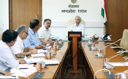 हर जिला अपनी अर्थव्यवस्था बनाने की पहल करे