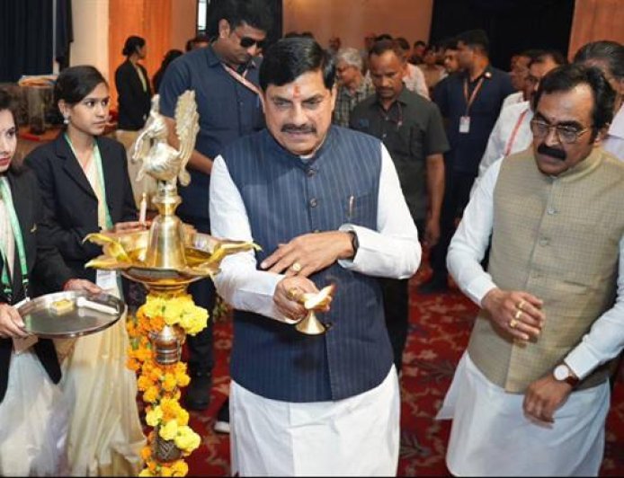 मुख्यमंत्री डॉ. मोहन यादव ने भोपाल में ग्रीन बिल्डिंग तकनीक एवं इंडियन बिल्डिंग कांग्रेस की 113वी गवर्निंग काउंसिल मीटिंग और अखिल भारतीय सेमिनार का दीप प्रज्ज्वलित कर शुभारंभ किया।
