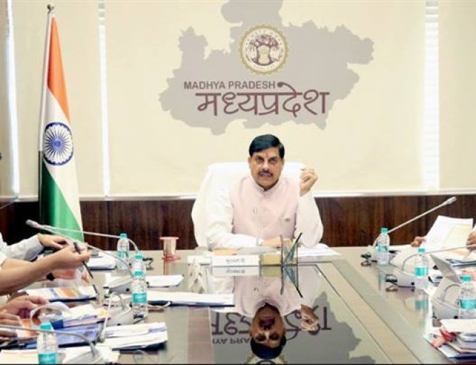 सौर ऊर्जा के उपयोग को अधिकाधिक प्रोत्साहित करें : मुख्यमंत्री डॉ. यादव