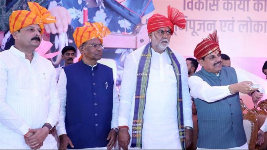 मुख्यमंत्री डॉ. मोहन यादव ने नरसिंहपुर जिले के मुंगवानी से प्रदेश की सवा करोड़ से अधिक बहनों के खातों में सिंगल क्लिक से मुख्यमंत्री लाड़ली बहना योजना की 36वीं किस्त अंतरित की।