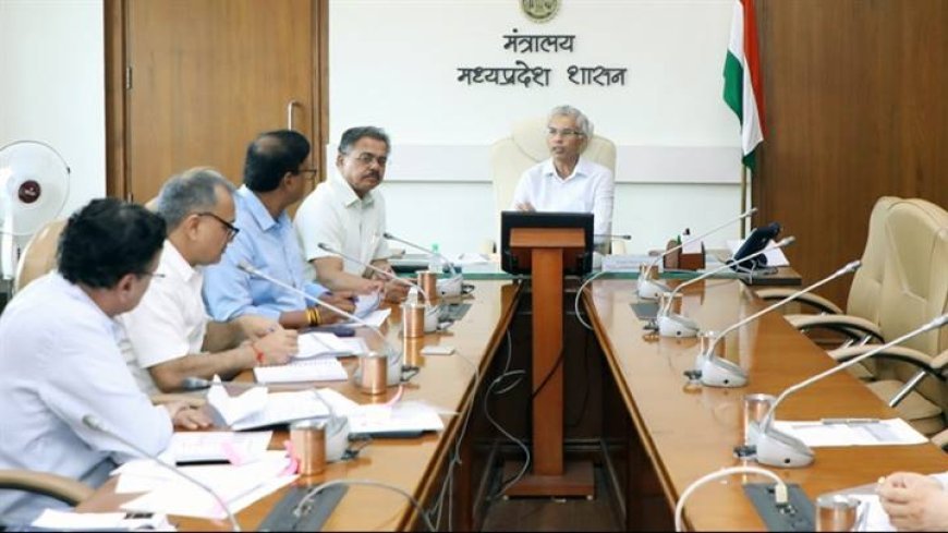हर जिला अपनी अर्थव्यवस्था बनाने की पहल करे