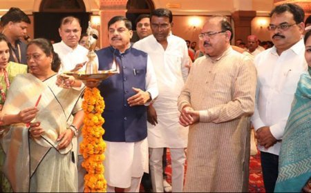 मुख्यमंत्री डॉ. मोहन यादव ने विश्व पर्यावरण दिवस पर कुशाभाऊ ठाकरे  सभागार में राज्य स्तरीय समारोह  "एक पेड़ माँ के नाम 2.0" अभियान का दीप प्रज्वलित कर  शुभारंभ किया।