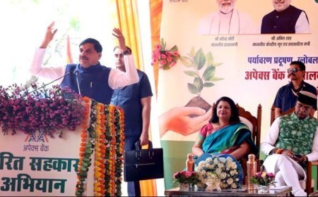 प्रकृति मित्र बनकर धरती माता का आंगन हरा-भरा रखने के लिए लगायें पेड़ : मुख्यमंत्री डॉ. यादव