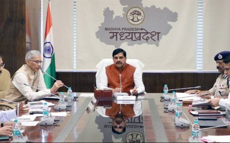 मुख्यमंत्री डॉ. मोहन यादव ने मंगलवार को मंत्रालय में नीट (अंडर ग्रेजुएट) परीक्षा-2026 की तैयारियों की वीडियो कॉन्फ्रेंसिंग से समीक्षा की।