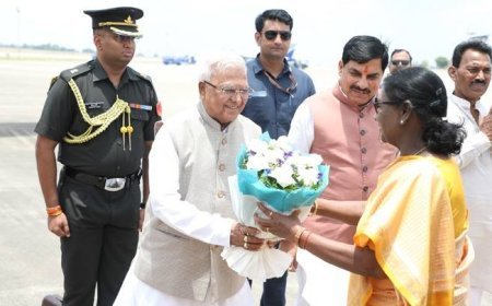 राष्ट्रपति श्रीमती मुर्मु को इन्दौर एयरपोर्ट पर दी गई भावभीनी विदाई