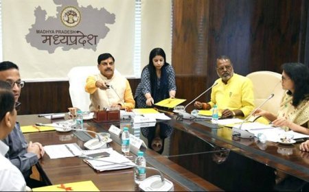 बुजुर्गों और असहाय लोगों का आदर करना हमारा धर्म : मुख्यमंत्री डॉ. यादव