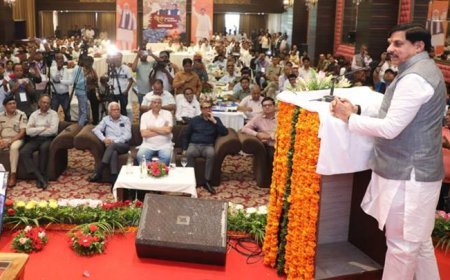 मुख्यमंत्री डॉ. मोहन यादव ने उज्जैन में "सिंहस्थ : 2016 का अनुभव, सिंहस्थ : 2028 का संकल्प" कार्यशाला को सम्बोधित  किया।