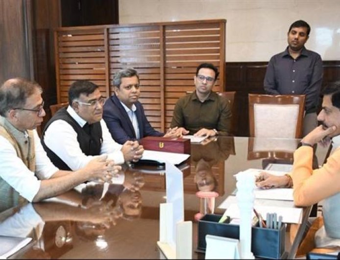 मुख्यमंत्री डॉ. यादव से हिंदुस्तान कोका-कोला बेवरेजेस के मुख्य कार्यकारी अधिकारी श्री हेमंत रुपानी ने की भेंट