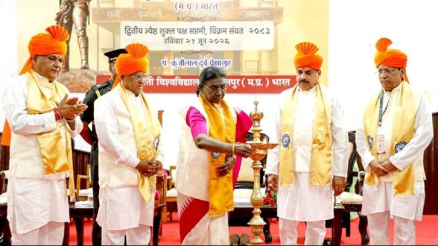 भारतीय संस्कृति, परंपरा और भाषाओं के प्रति सम्मान का भाव विकसित करना विश्वविद्यालयों की महत्वपूर्ण जिम्मेदारी : राष्ट्रपति श्रीमती मुर्मु