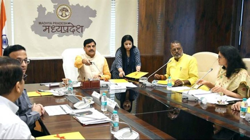 बुजुर्गों और असहाय लोगों का आदर करना हमारा धर्म : मुख्यमंत्री डॉ. यादव