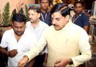 मुख्यमंत्री डॉ. यादव ने सड़क यात्रा के दौरान नागरिकों से किया संवाद