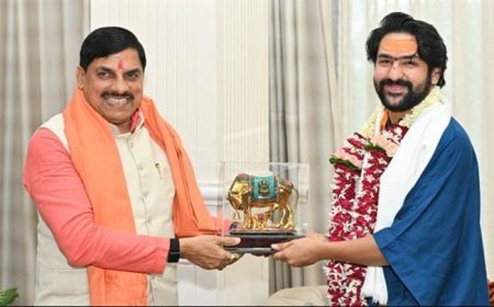 मुख्यमंत्री डॉ. यादव से मिले बागेश्वर धाम के पीठाधीश्वर धीरेंद्र शास्त्री महाराज