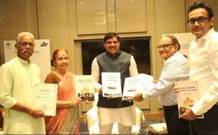 मुख्यमंत्री डॉ. यादव को समान नागरिक संहिता का 3 खंड का फाइनल प्रतिवेदन सौंपा