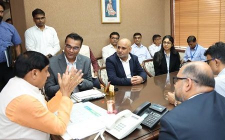 मुख्यमंत्री डॉ. यादव से मिले पारस डिफेंस एंड स्पेस टेक्नोलॉजीस कम्पनी के पदाधिकारी