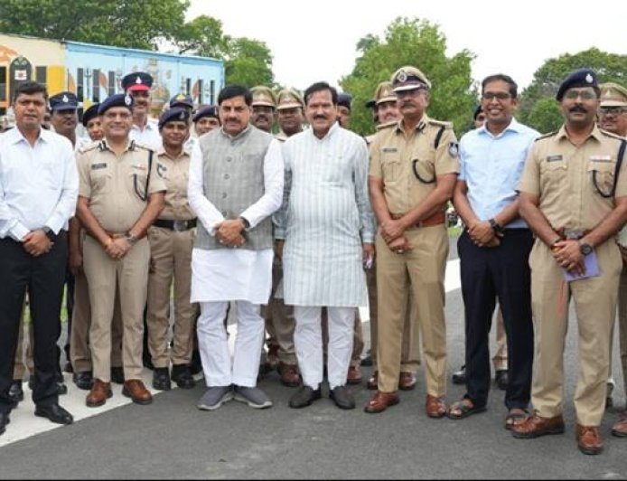 पुलिस विभाग के अधिकारियों-कर्मचारियों ने पदोन्नति पर मुख्यमंत्री डॉ. यादव का जताया आभार