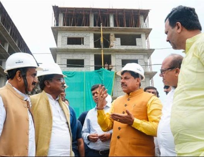 औद्योगिक क्षेत्र में लगने वाले उद्योगों में स्थानीय किसानों एवं ग्रामीणों को प्राथमिकता से करवाएं रोजगार उपलब्ध : मुख्यमंत्री डॉ. यादव
