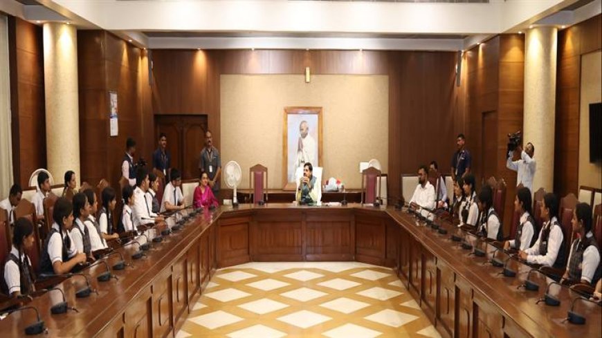 राष्ट्र निर्माण में सक्रिय भूमिका निभाना जागरूक नागरिक की पहचान : मुख्यमंत्री डॉ. यादव